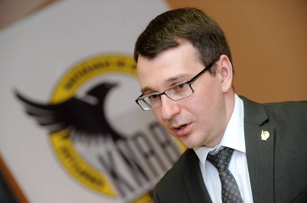 Straujuma uzdod Streļčenokam iesniegt ziņojumu par KNAB personāla politiku