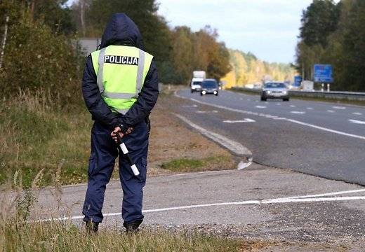 Policija sāk pastiprināti kontrolēt satiksmes drošību