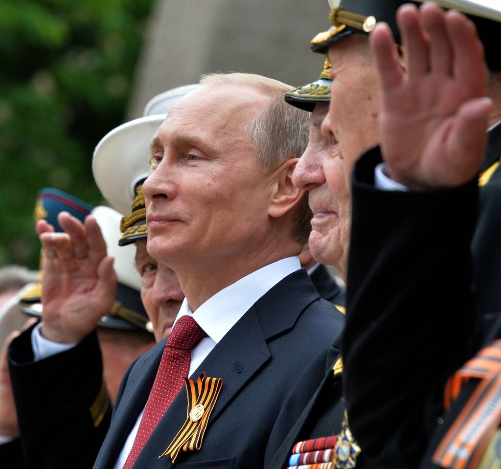 Putins pauž daļēju atbalstu Ukrainas miera plānam