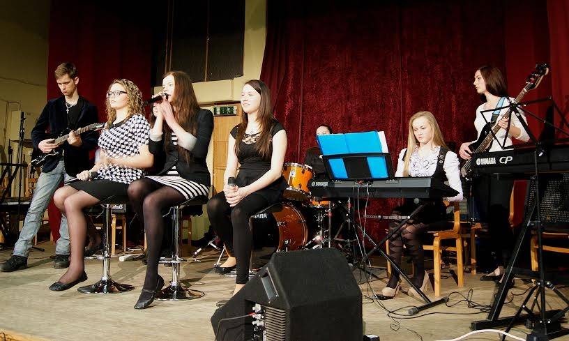 Pirmo reizi Latvijā jauniešu vokāli instrumentālo ansambļu festivālu rīko nīcenieki