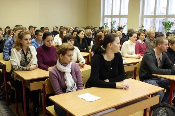 Liepājas vidusskolu 10. klasēs pagaidām pieteikušies 427 skolēni