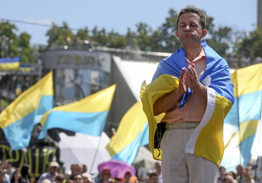 Slovjanskā pacelts Ukrainas karogs