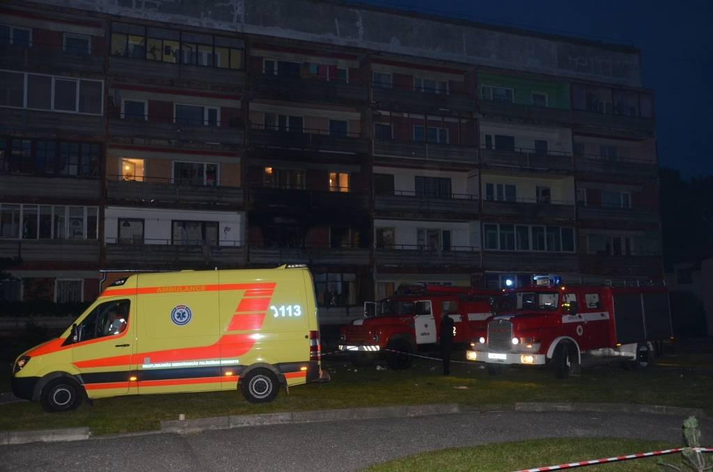 Gāzes eksplozijā Liepājā cietuši septiņi cilvēki; starp cietušajiem ir bērni