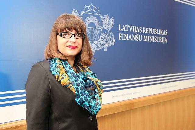 Liepājas SEZ valdē ieceļ FM valsts sekretāres vietnieci Jolantu Plūmi