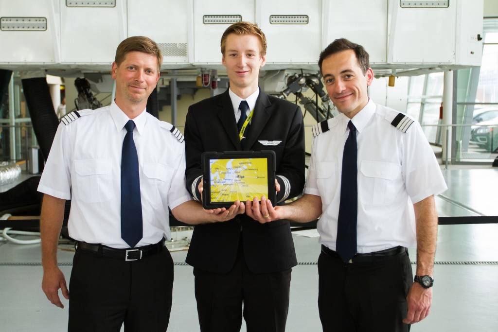 Papildināta - airBaltic piloti sāk izmantot iPad; investīciju apjomu nepublisko