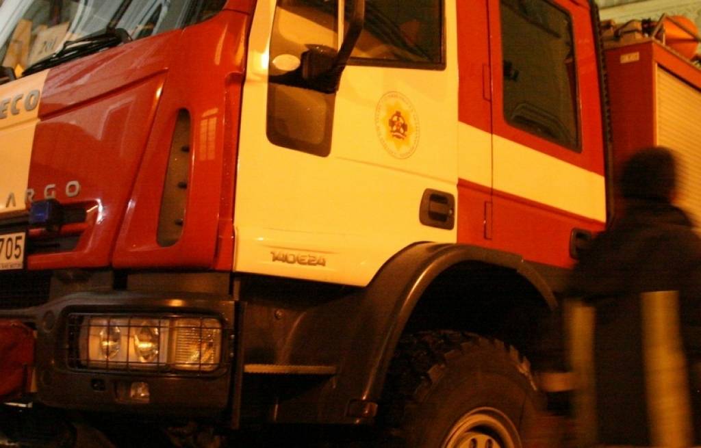 Apgāžoties un aizdegoties automašīnai, iet bojā tās vadītājs