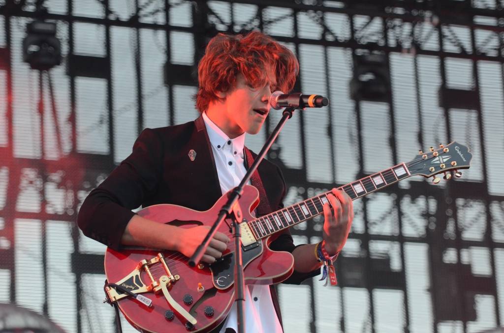 VIDEO: "Carnival Youth" ar "Never Have Enough" Liepājas pludmalē