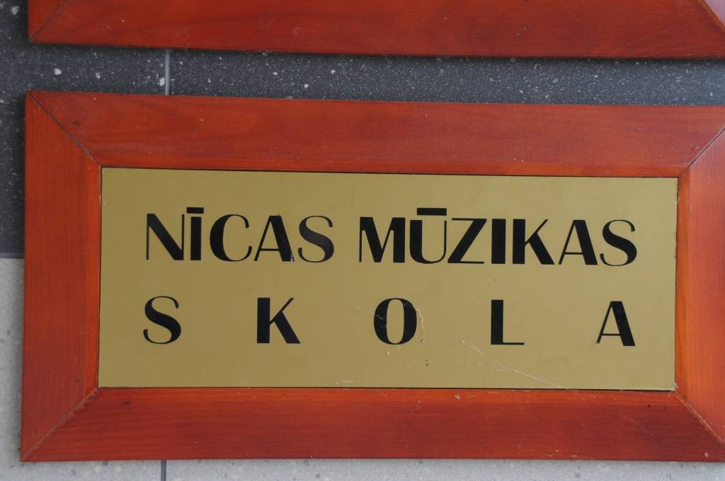 Nīcā aicina darbā Mūzikas skolas direktoru un pašvaldības policistu