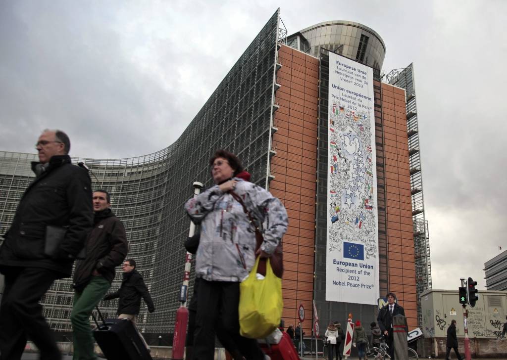 Lielākais Briseles politiskais spēks jaunajā EK grib redzēt vēstures komisāru