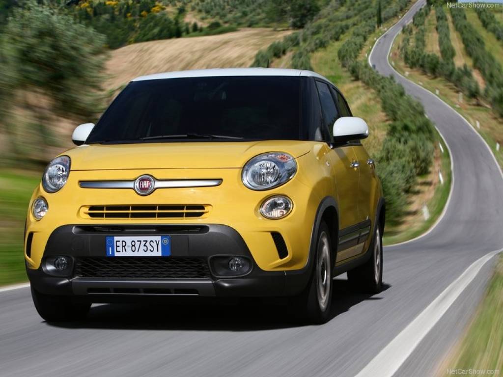 Fiat 500 L Trekking: Jautrais olas dzeltenums 