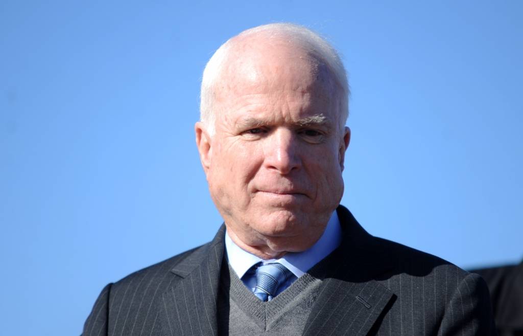 Senators Makeins: ASV jāsniedz Ukrainai militārā palīdzība