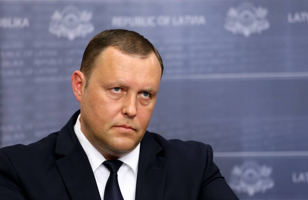 Kozlovskis par melnajā sarakstā iekļautajiem: Nekavējoties un aiz rokas ārā no valsts nevedīsim