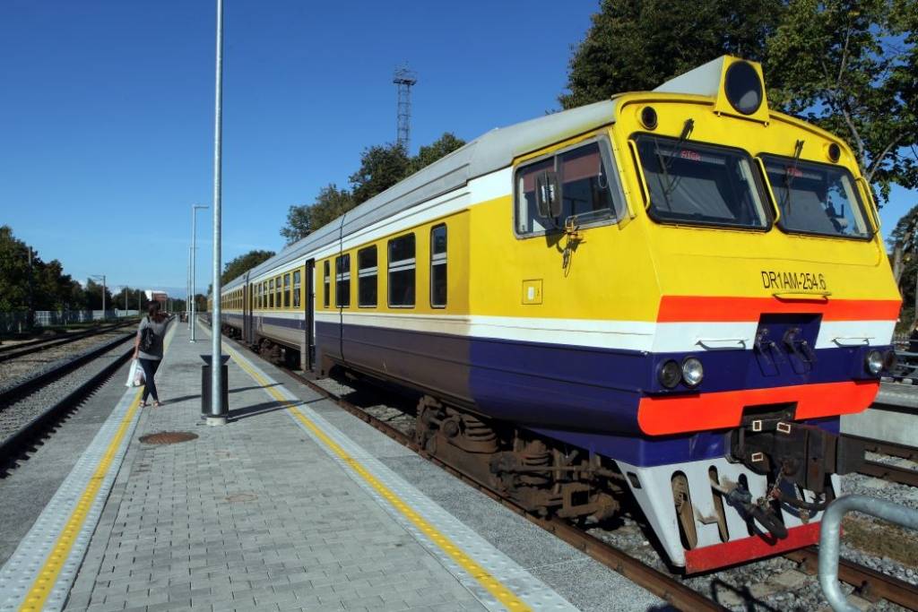  Pasažieru vilciens nolemj pārtraukt  vilcienu iepirkuma procedūru