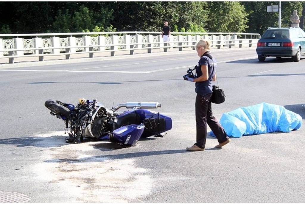 Avārijā Jelgavā gājis bojā motociklists