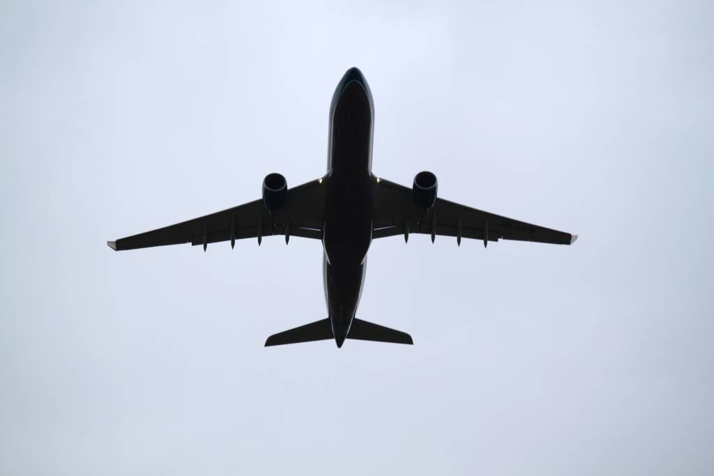 Papildināta - Air Algerie zaudējusi kontaktu ar pasažieru lidmašīnu; Twitter tiek ziņots par avāriju