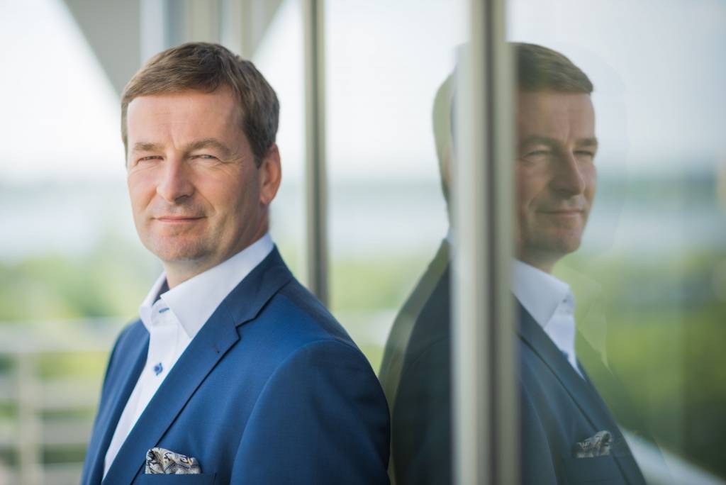Piektdienas intervija ar SEB bankas vadītāju Aināru Ozolu