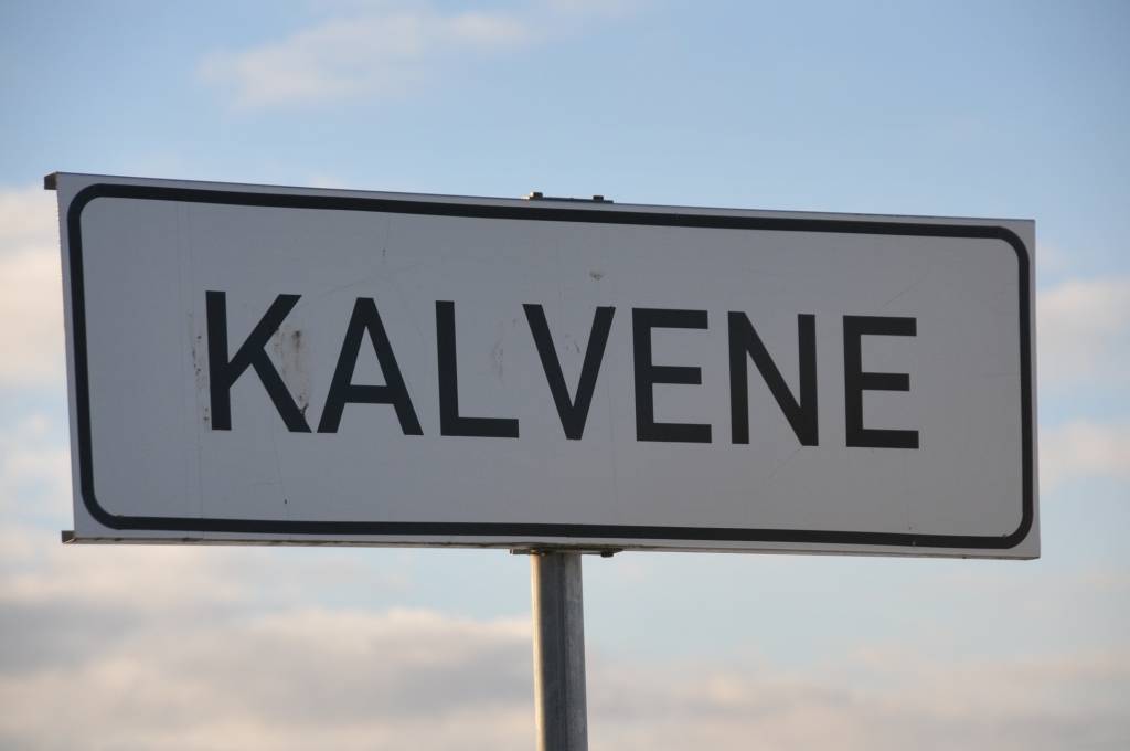 Kalvenes pagastā demolē māju