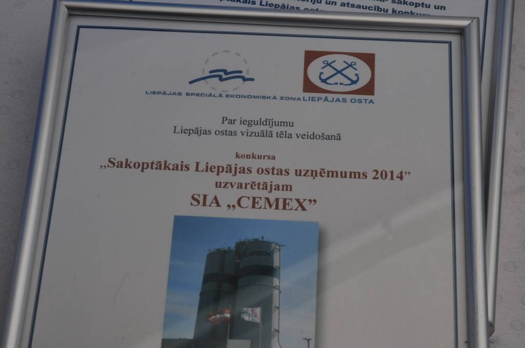 FOTO: Sveic sakoptākos Liepājas ostas uzņēmumus
