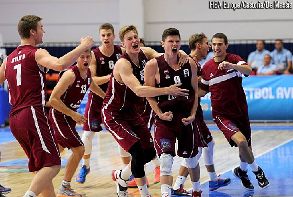 U-18 basketbolisti uzvar Franciju un sasniedz EČ ceturtdaļfinālu