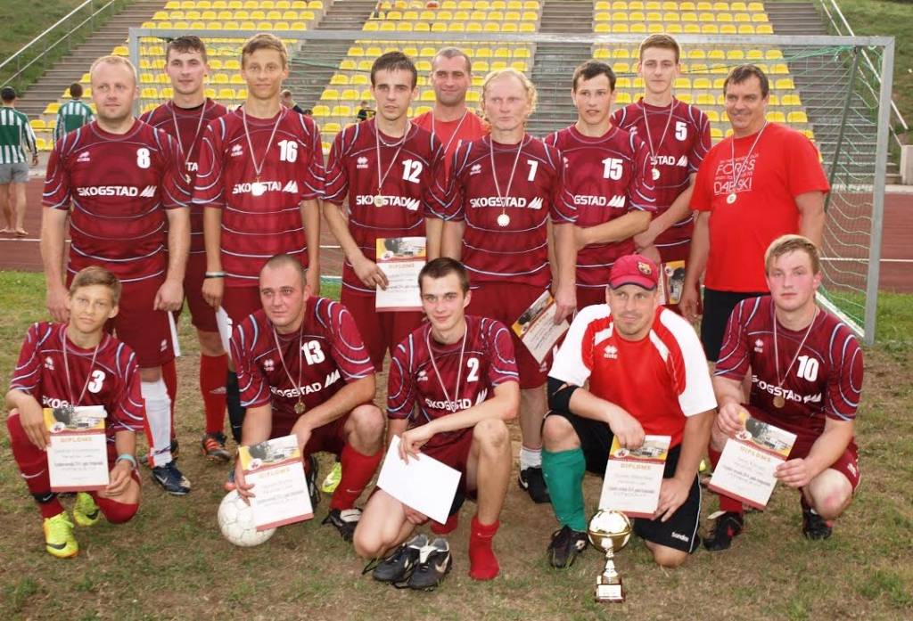"Cīravas" futbolisti kļūst par Aizputes novada čempioniem futbolā 7:7