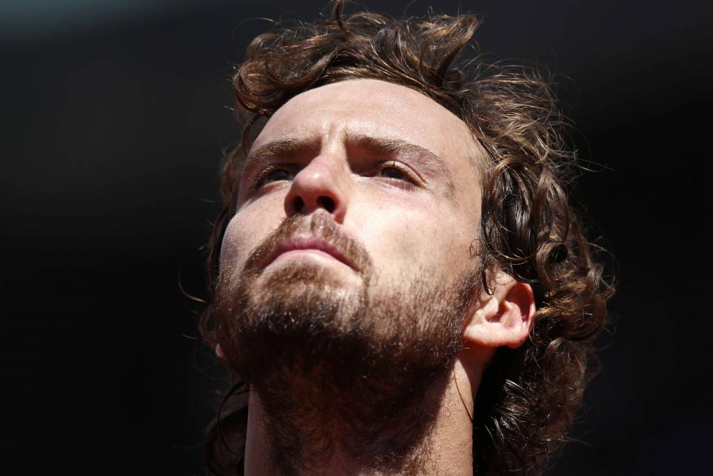 Gulbis arī trešo reizi karjerā piekāpjas Beneto