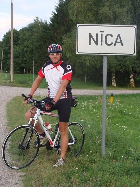 Ar velosipēdu nīcenieks nobrauc 5200 kilometrus divos mēnešos