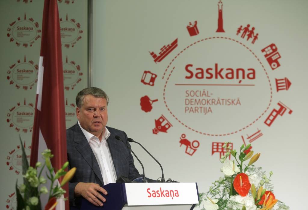 Urbanovičs par Saskaņas līgumu ar Putina partiju - sverams jautājums