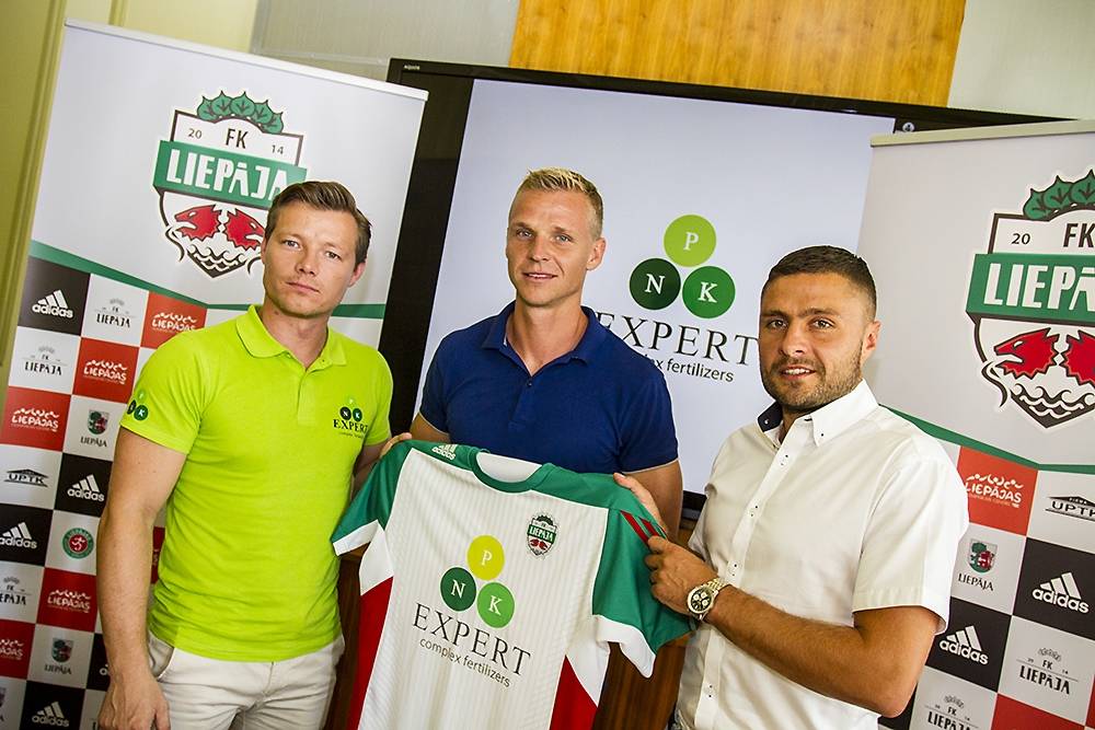 "Liepāja" preses konferencē iepazīstina ar jauno komandas spēlētāju un atbalstītāju