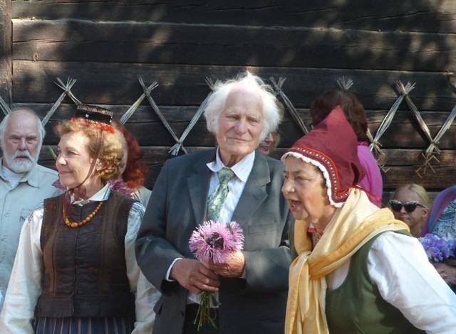 Izdota Alfrēda Niedola fotostāstu grāmata