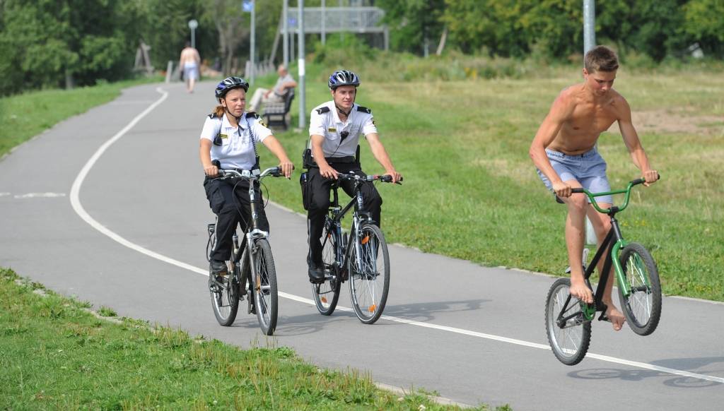 Velosipēds - palīgs arī kārtības uzraugiem