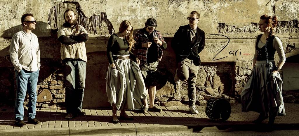 "Baltijas ceļa" gadadienā uzstāsies postfolkloras grupa "Zari"