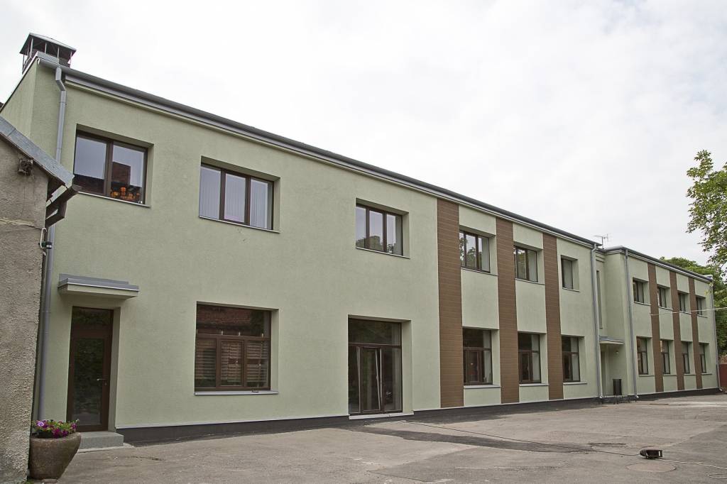 Liepājas Dizaina un mākslas vidusskola aicina uz renovētās ēkas atklāšanu