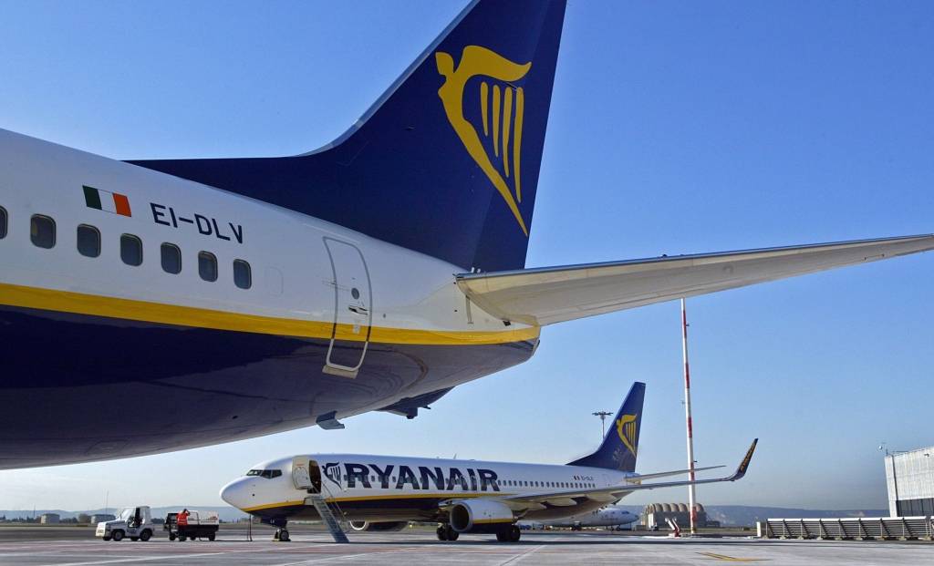 Ryanair par 11 miljardiem dolāru iegādāsies 100 jaunas Boeing lidmašīnas