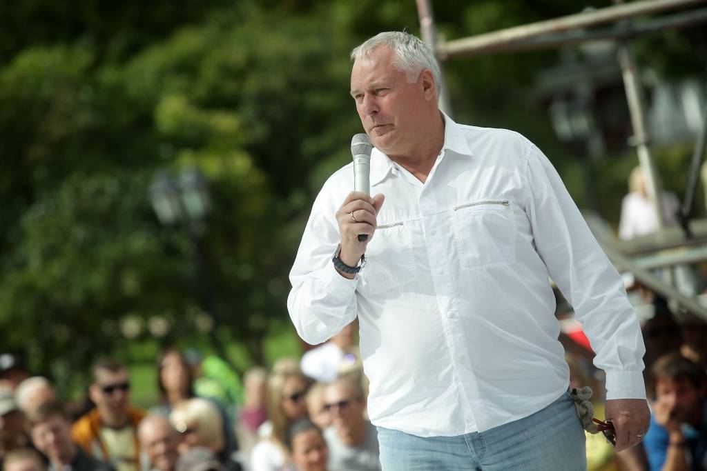 Papildināta - Loginovs paliek amatā; SM pārstāve Brīvostas valdē iesniegusi atlūgumu
