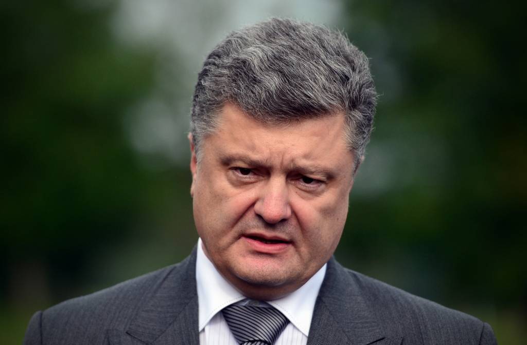  Porošenko: No Donbasa izvesti 70% Krievijas spēku