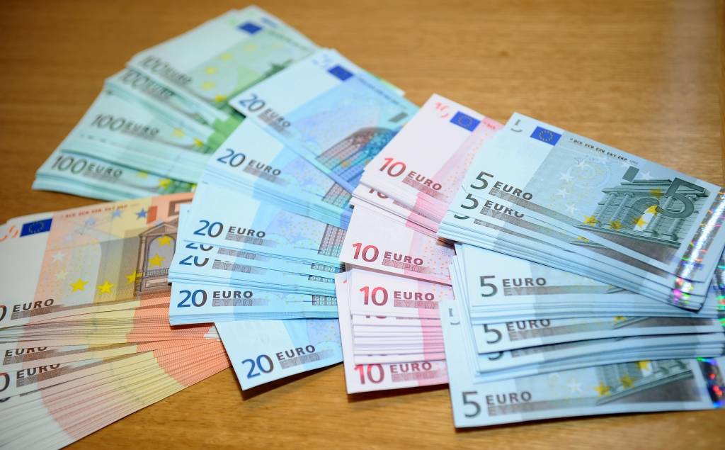 Partiju kasēs ziedojumos saņemti vairāk nekā trīs miljoni eiro