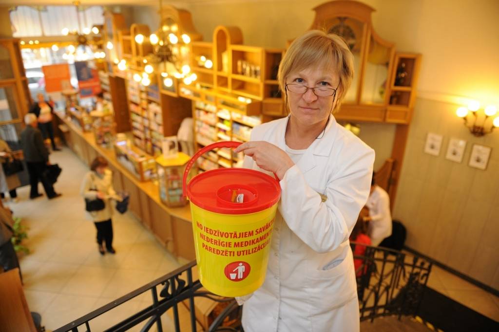 Dienas eksperiments: Vecu zāļu nodošana aptiekās nav problēma