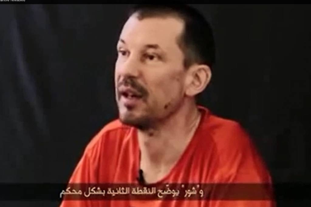 Tīmeklī ievietots jauns video ar Islāma valsts sagūstīto britu žurnālistu