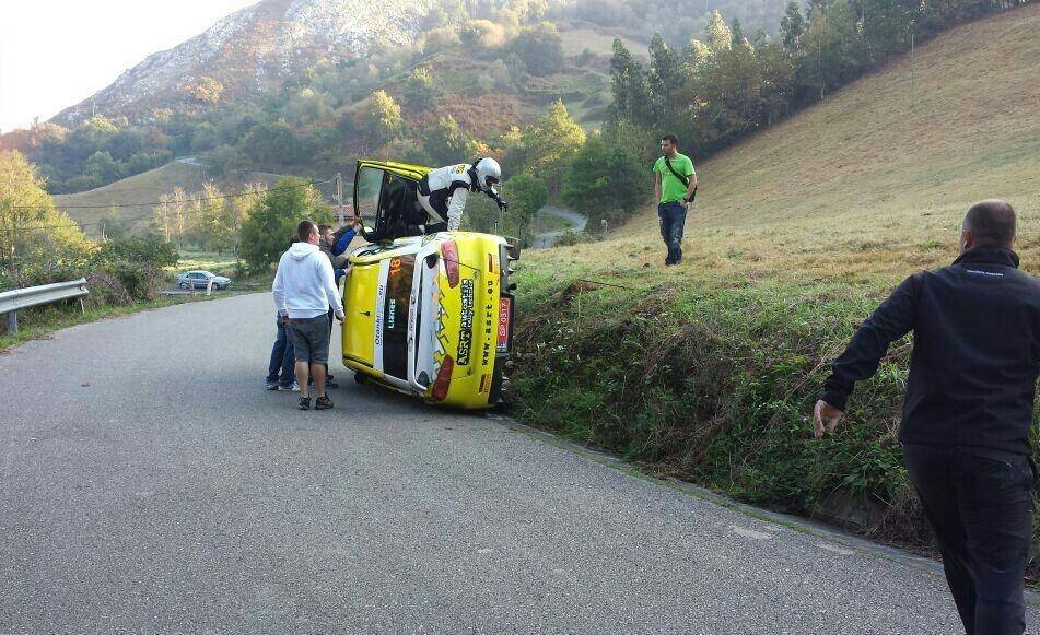 Mārča Ķenava ekipāža izstājas no Spānijas rallija čempionāta posma