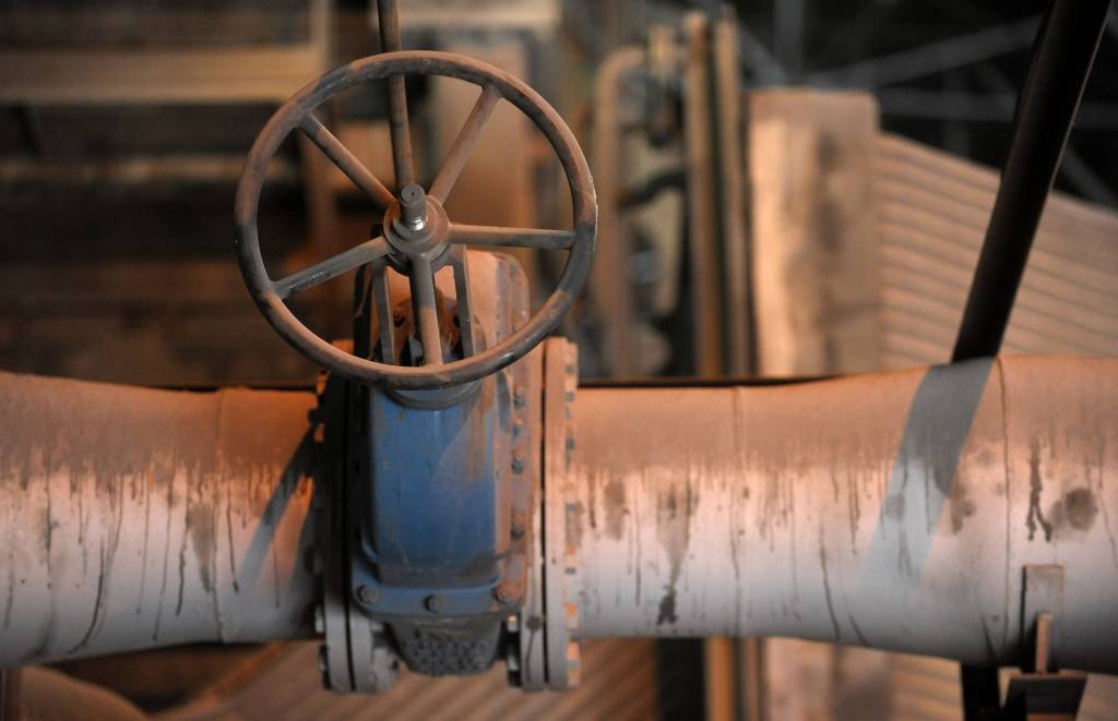  Ceturtdien parakstīs līgumu par Liepājas metalurga pārdošanu
