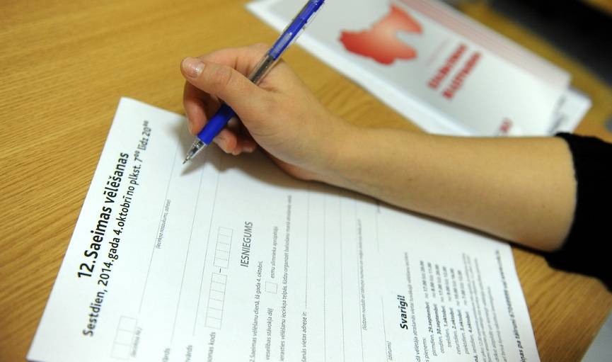 Nodot balsi glabāšanā var 61 Latvijas vēlēšanu iecirknī