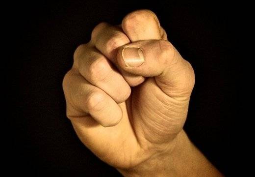 Liepājā vairākas personas piekauj vīrieti