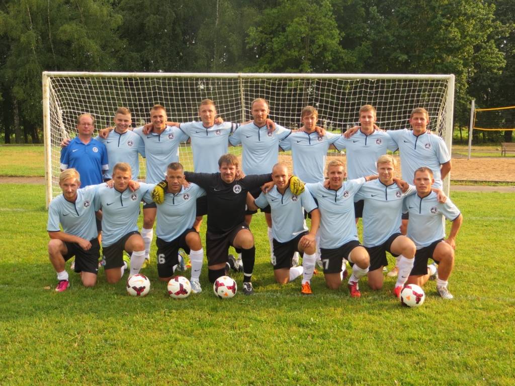 "Grobiņas" futbolisti piekāpjas Kurzemes amatieru čempionāta finālā