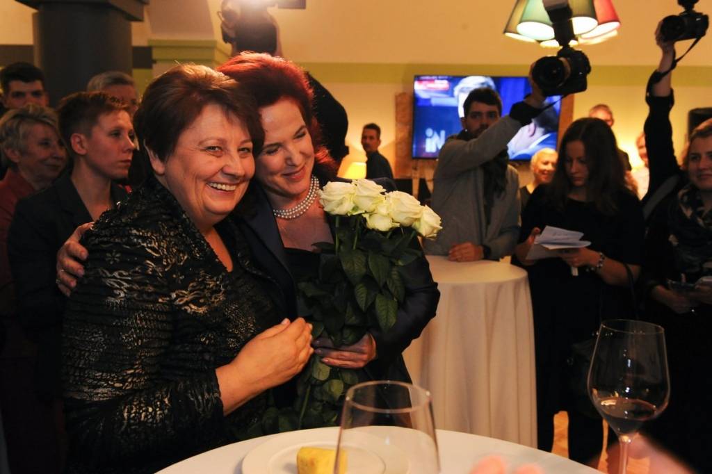 Dienas FOTOREPORTĀŽA: Kam prieks, kam skumjas. Partijas gaida rezultātus
