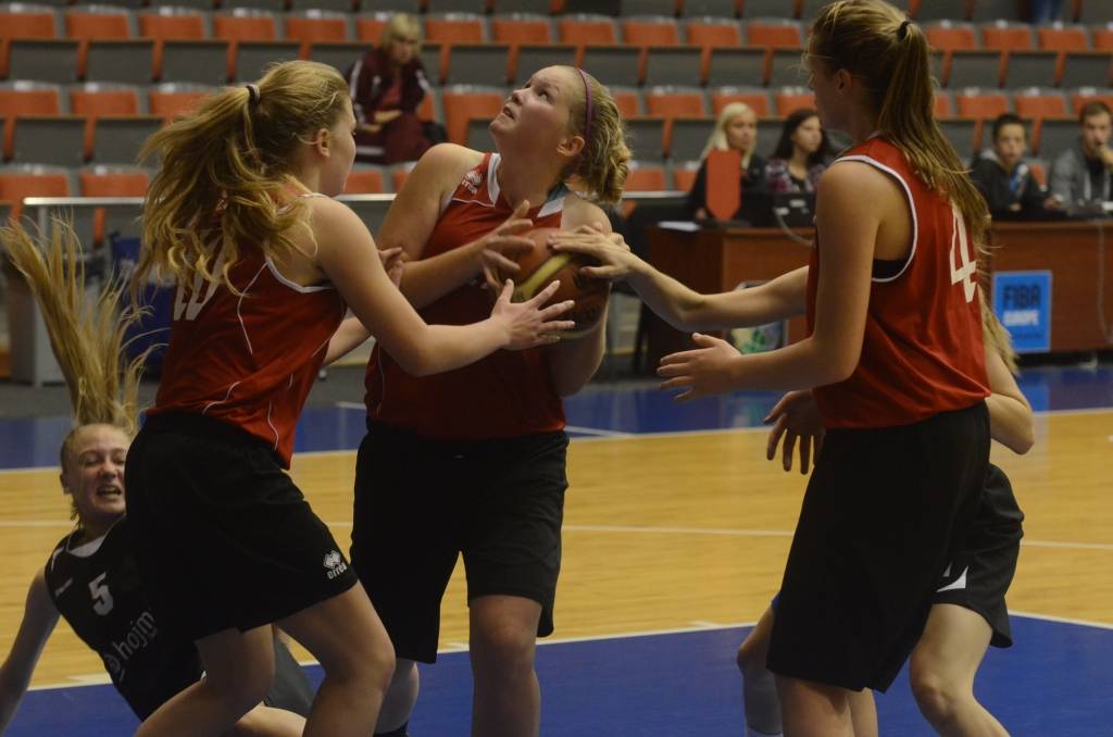 Liepājnieces uzreiz aiz goda pjedestāla Eiropas Jaunatnes basketbola līgā