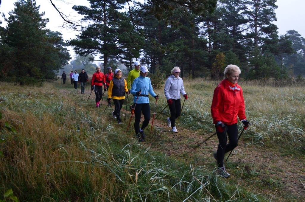 Biedrība "Nūjo ar vēju" aicina piedalīties rudens pārgājienā