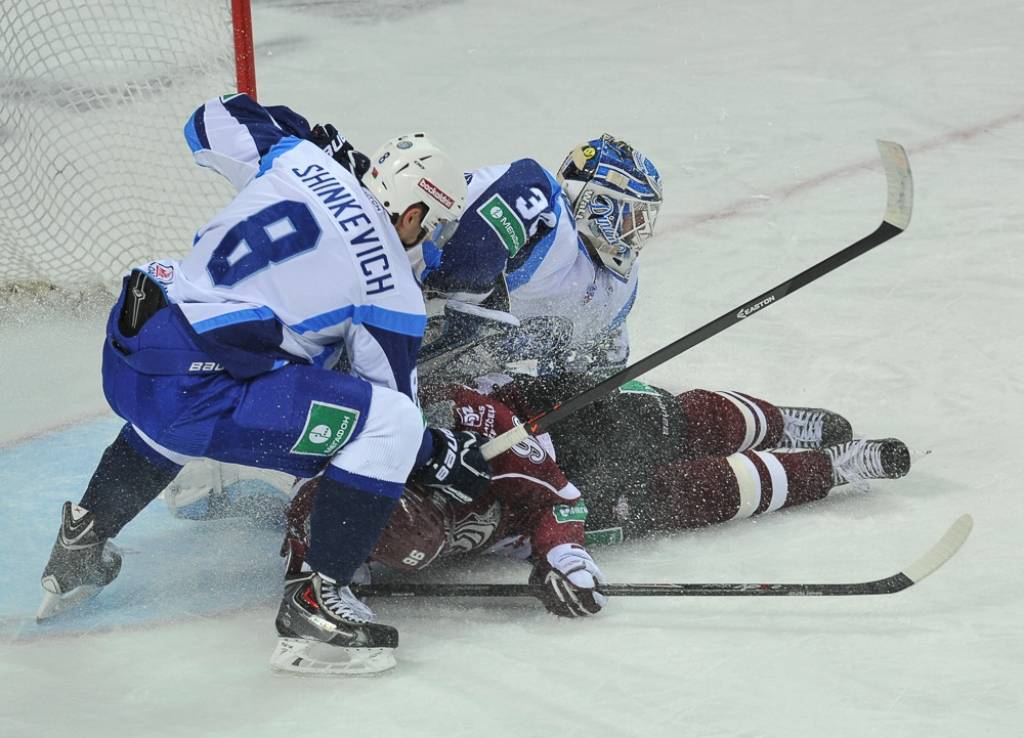 FOTO: Rīgas Dinamo turpina zaudējumu sēriju, piekāpjoties Minskai