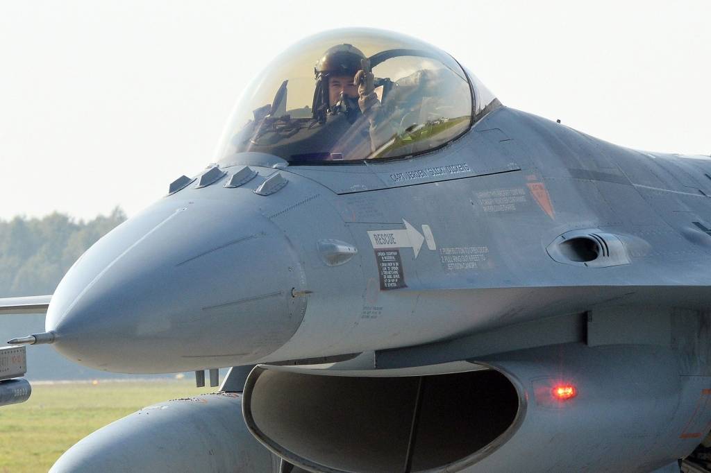 NATO ātrās reaģēšanas vienības Baltijā var ierasties «zibensātri»