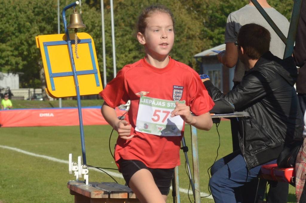 Izabella Bogdanova kļūst par Lietuvas čempioni krosā bērnu skrējienā