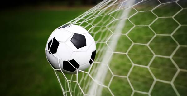 Pāvilostas futbolisti uzvar sezonas noslēguma turnīrā minifutbolā